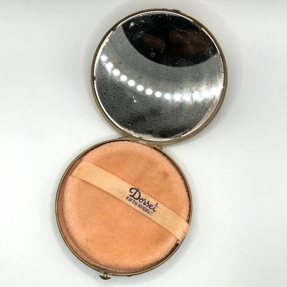 Dorset Fifth Avenue Engraved Design Vintage Powder Compact